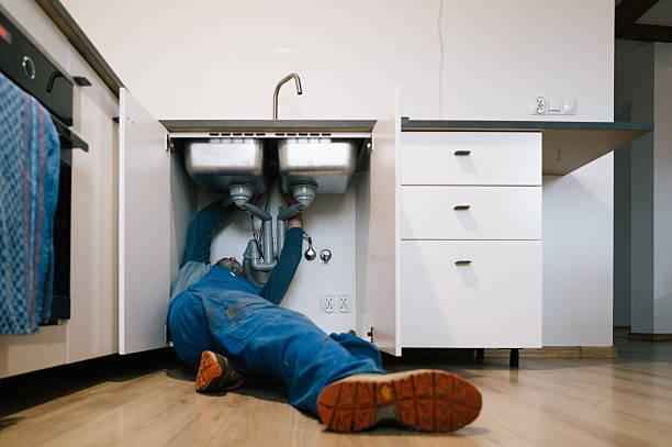 Professional Plumbing technician working in New Boston, MI